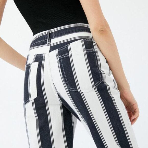 Urban Outfitters BDG Striped High Waisted Mom Jeans - Picture 2 of 6